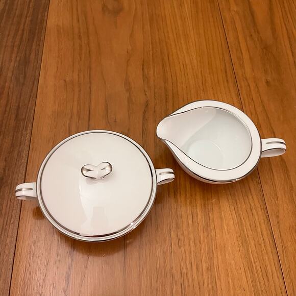 Noritake Cream Sugar Bowl With Lid White Silver China Serving - Picture 2 of 10